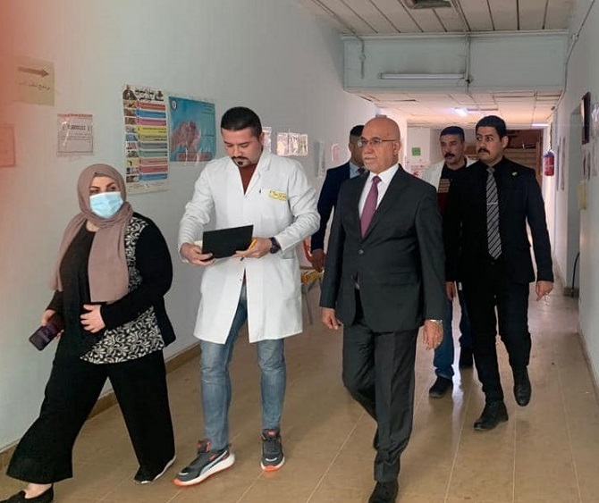 وزير الصحة يزور مركز صحي القادسية جانب الكرخ من بغداد 