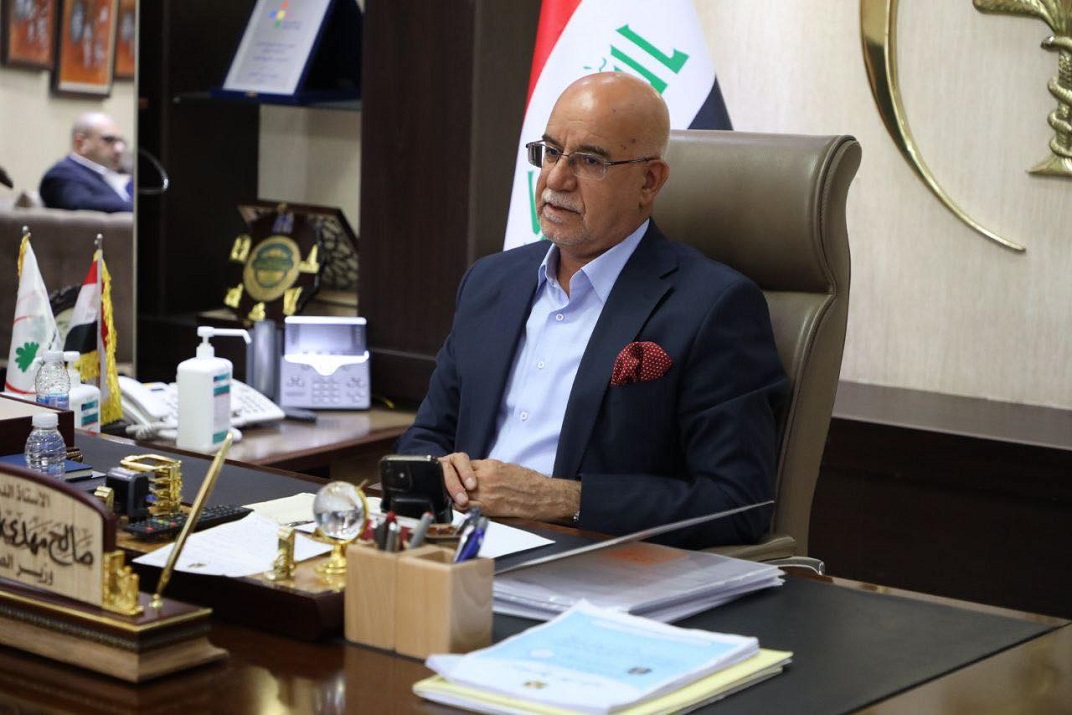 وزير الصحة يترأس اجتماعا لدوائر مركز الوزارة ودوائر الصحة في بغداد